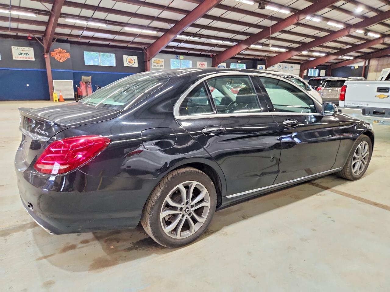 2018 MERCEDES-BENZ C C300d-4M