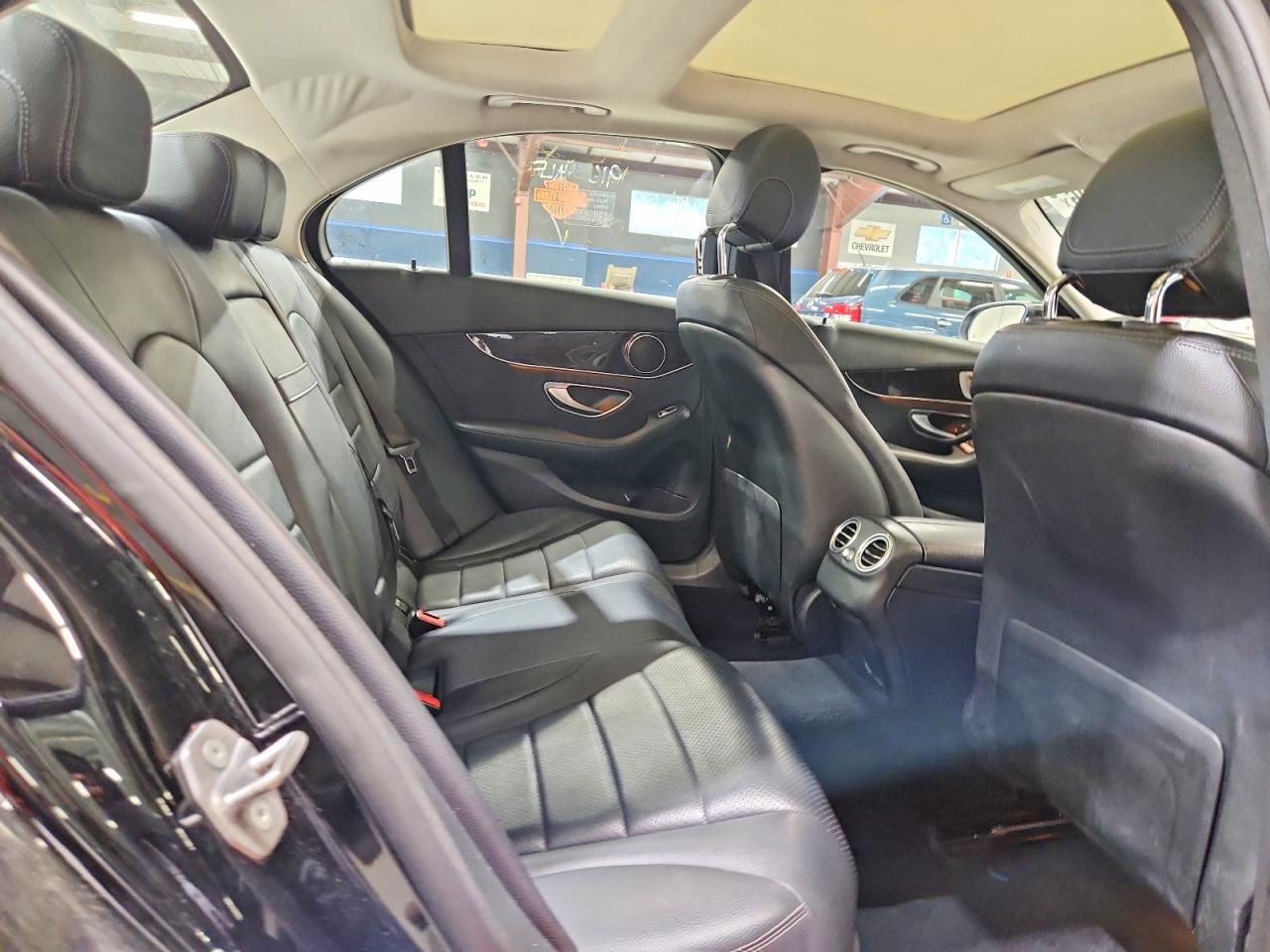 2018 MERCEDES-BENZ C C300d-4M
