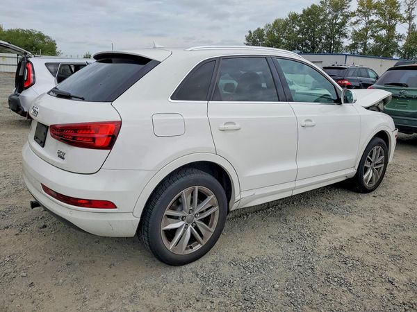 2016 AUDI Q3 quattro Premium Plus