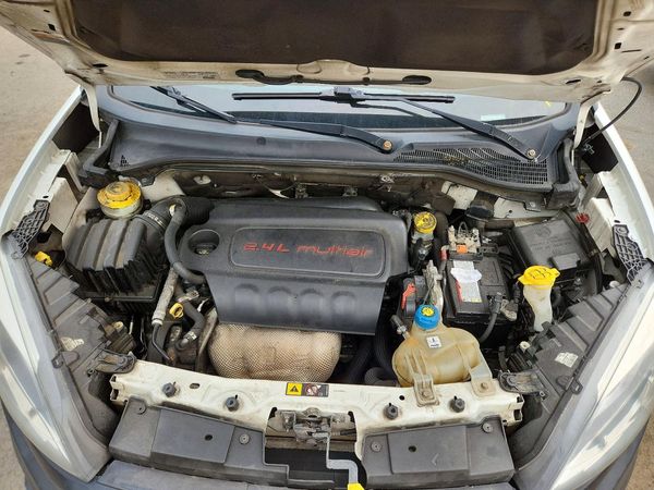 2020 RAM PROMASTER ST — Engine bay