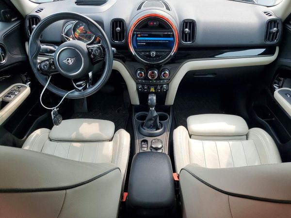 2019 MINI COOPER