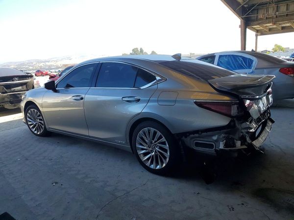 2020 LEXUS ES 300h Luxury