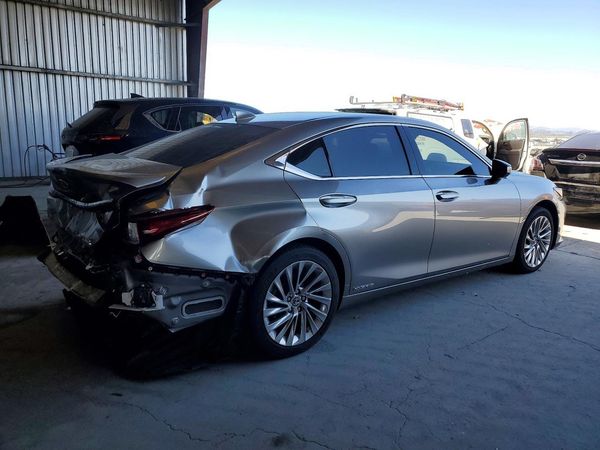2020 LEXUS ES 300h Luxury