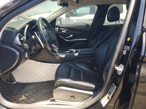 2015 MERCEDES-BENZ C Base