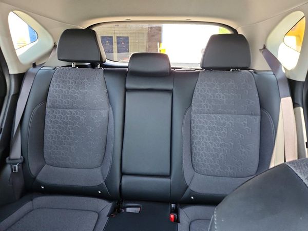 2024 KIA SELTOS S, X-Line
