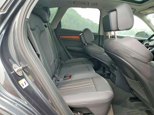2023 AUDI Q5 quattro Premium Plus