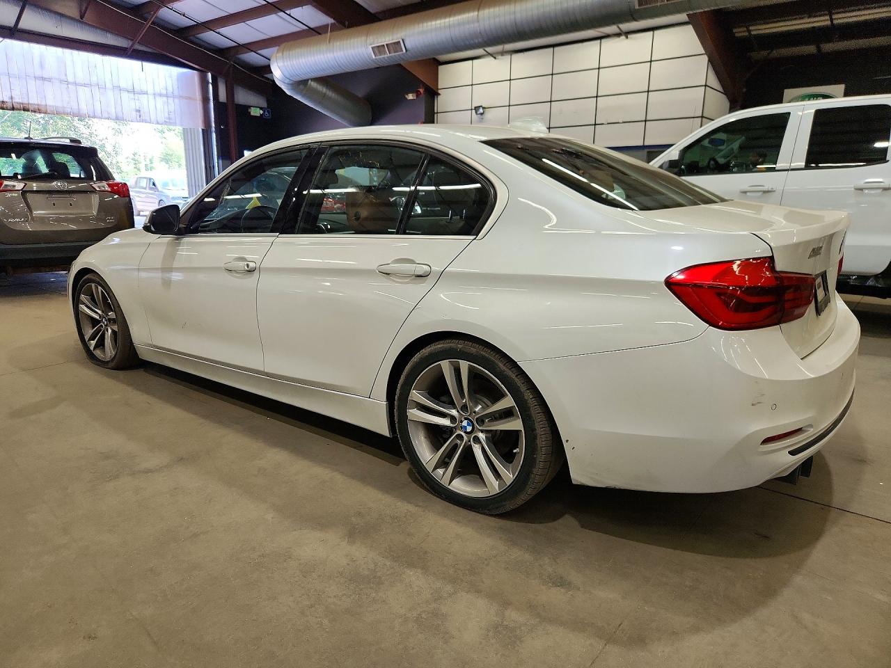 2017 BMW 330 SA