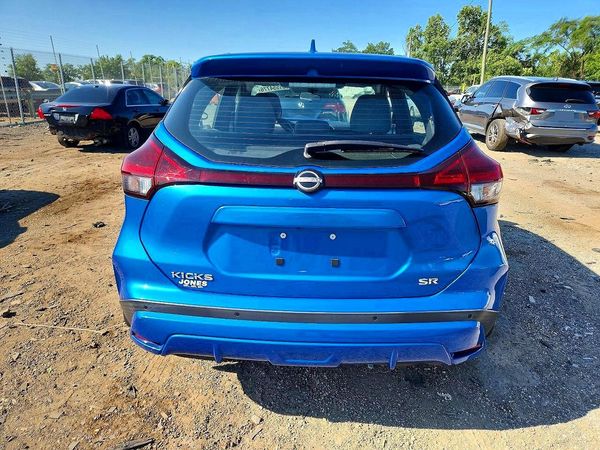 2023 NISSAN KICKS SR