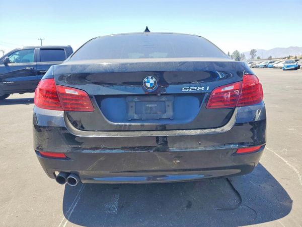 2016 BMW 528