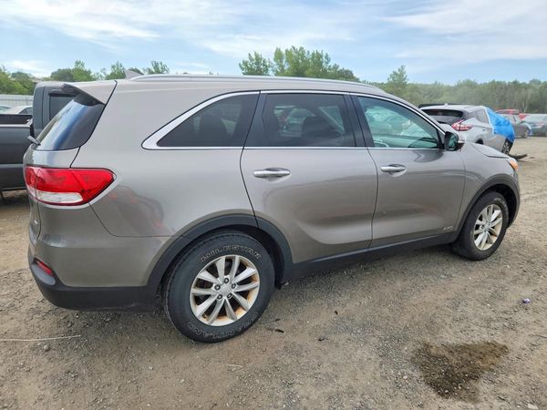 2017 KIA SORENTO L, LX
