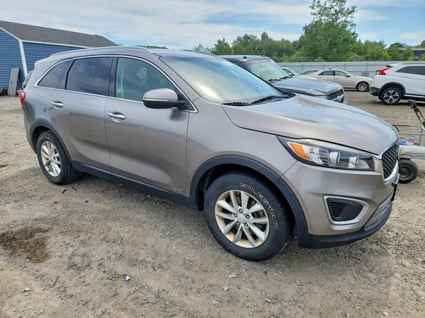 2017 KIA SORENTO L, LX
