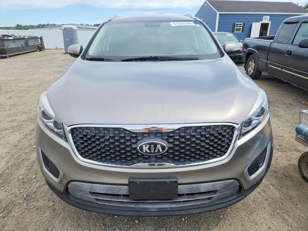 2017 KIA SORENTO L, LX