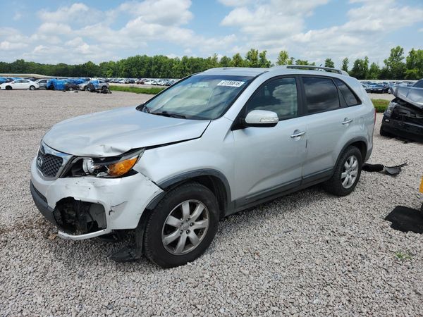 2013 KIA SORENTO Base / LX