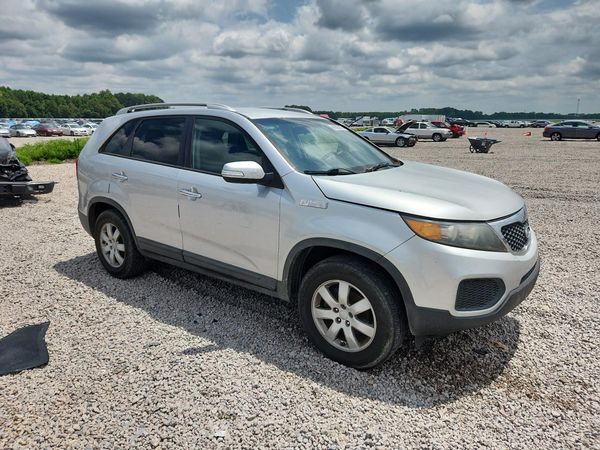 2013 KIA SORENTO Base / LX