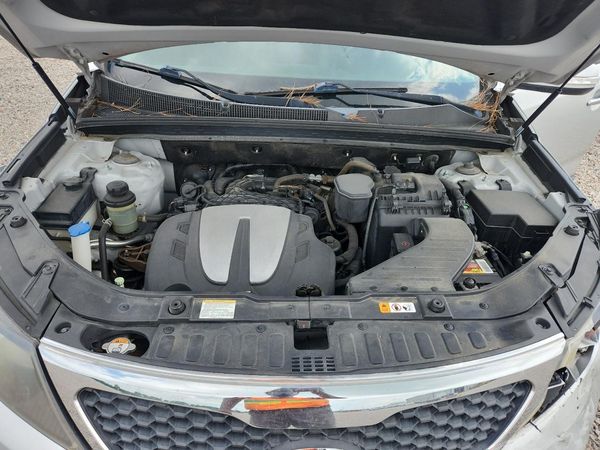 2013 KIA SORENTO Base / LX