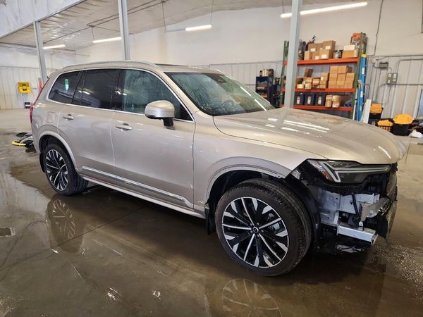 2025 VOLVO XC90 Ultra