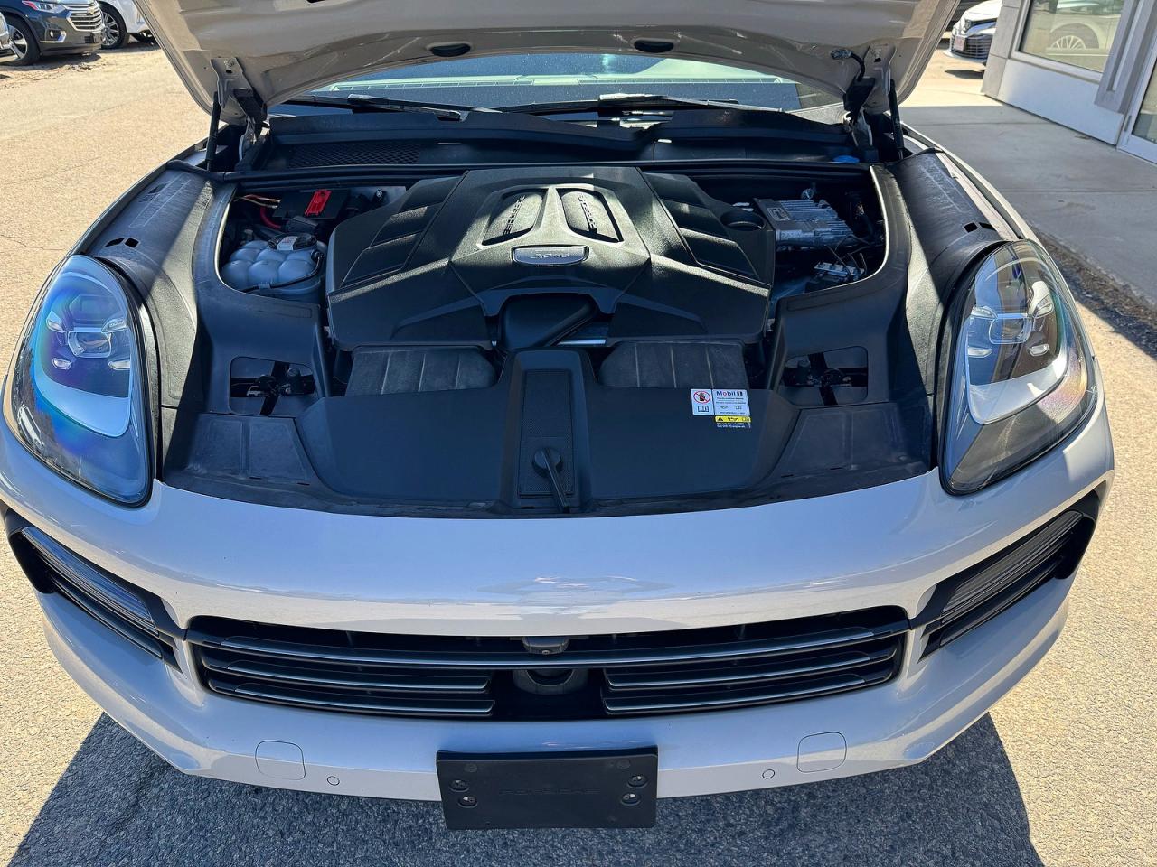 2023 PORSCHE CAYENNE