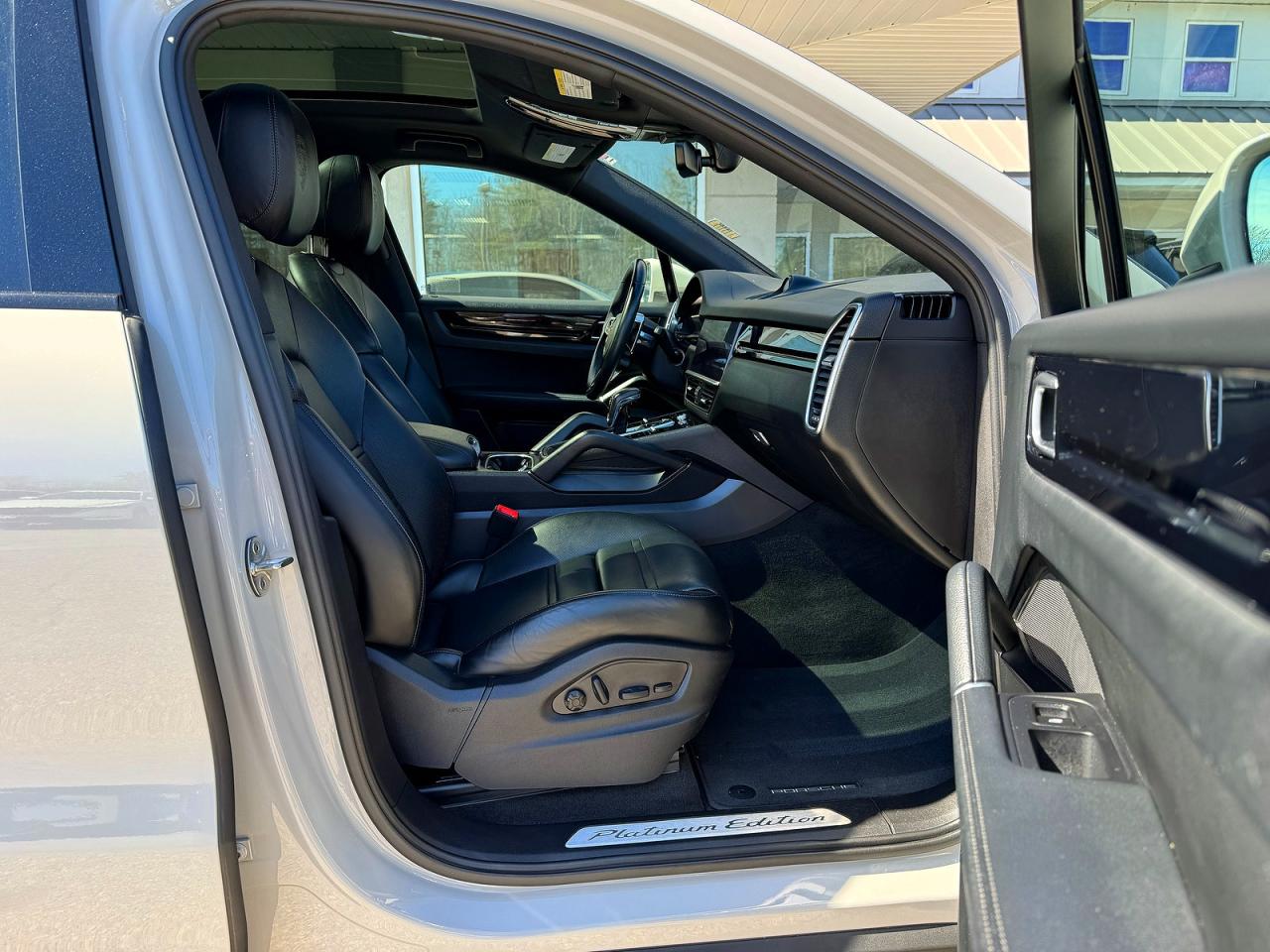 2023 PORSCHE CAYENNE