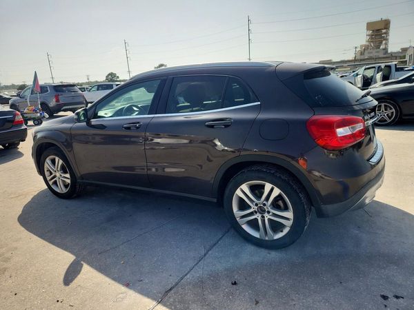 2015 MERCEDES-BENZ GLA