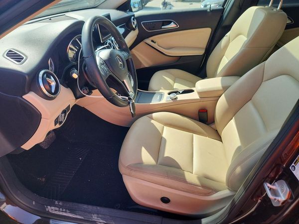 2015 MERCEDES-BENZ GLA