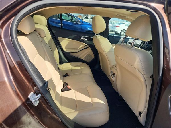 2015 MERCEDES-BENZ GLA
