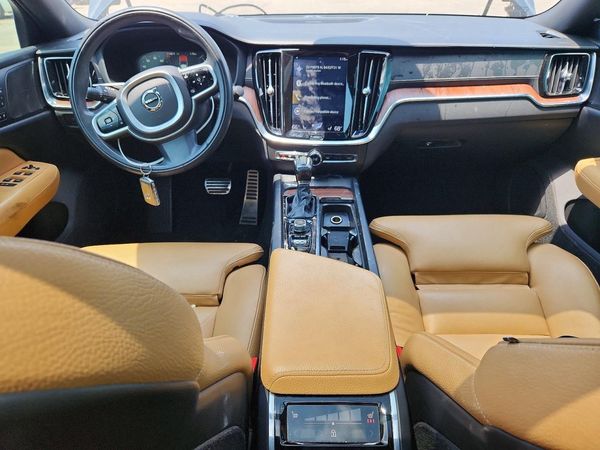 2019 VOLVO S60 Inscription