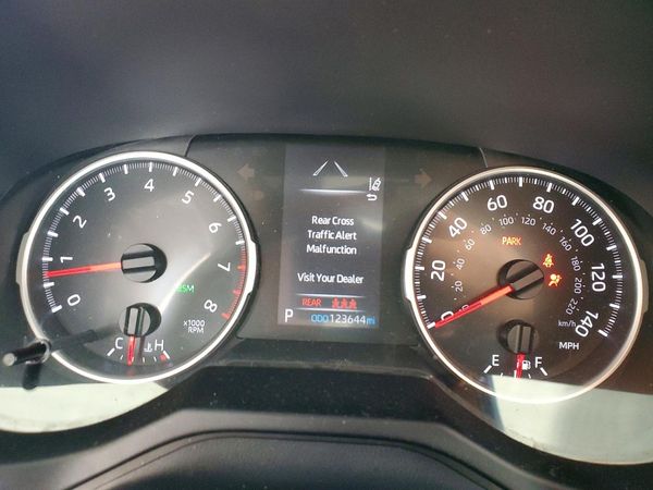 2020 TOYOTA RAV4 LE