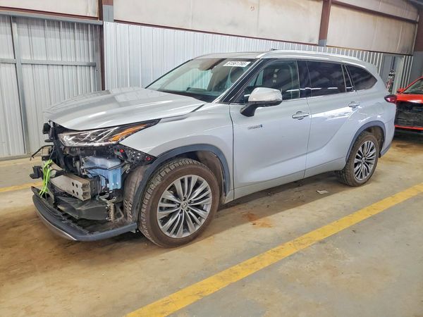 2021 TOYOTA HIGHLANDER Platinum