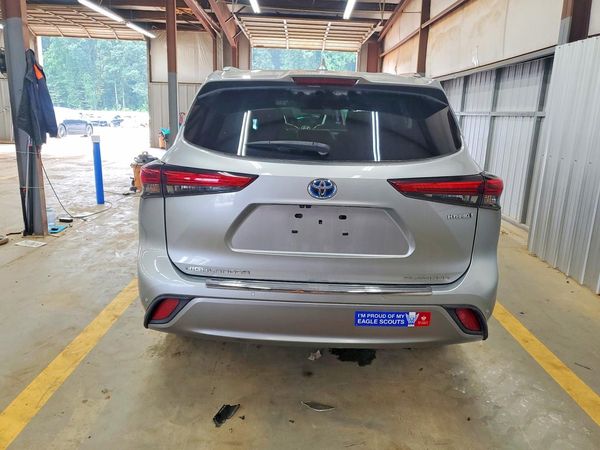2021 TOYOTA HIGHLANDER Platinum
