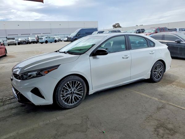 2022 KIA FORTE GT Line