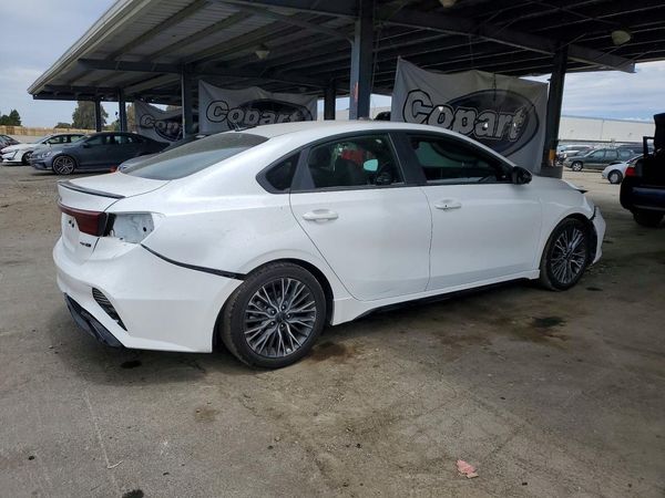 2022 KIA FORTE GT Line
