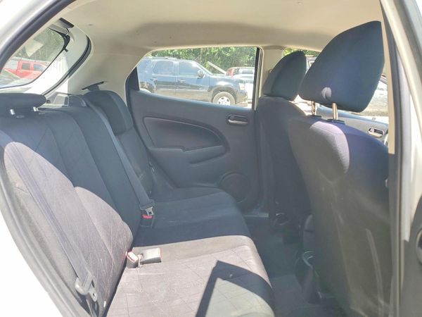 2013 MAZDA MAZDA2 Sport/GX