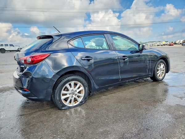 2018 MAZDA 3