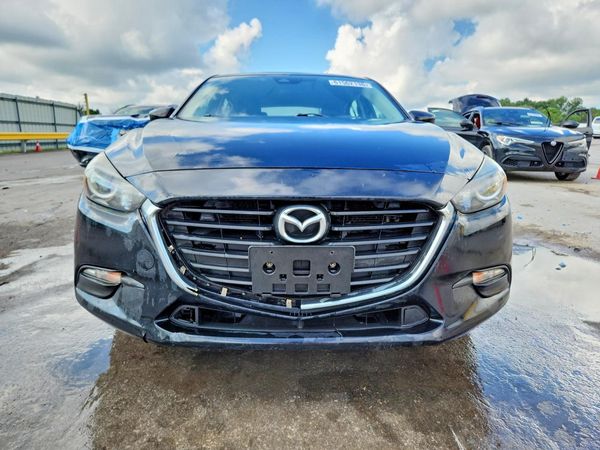 2018 MAZDA 3
