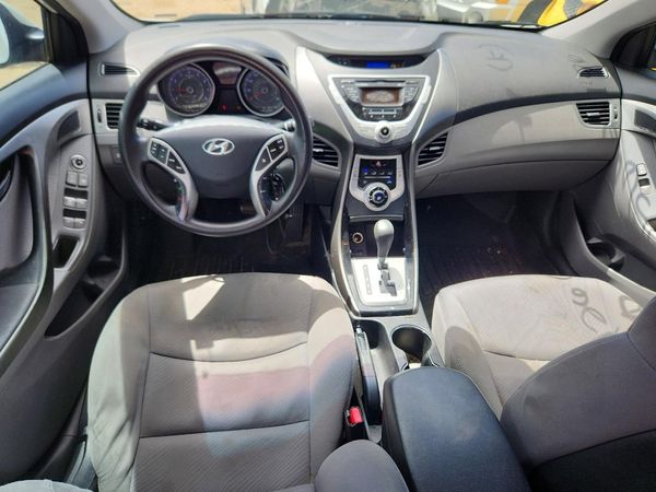 2012 HYUNDAI ELANTRA GLS(Middle grade)