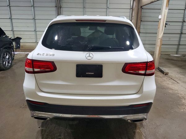 2016 MERCEDES-BENZ GLC GLC300