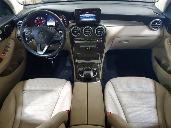 2016 MERCEDES-BENZ GLC GLC300