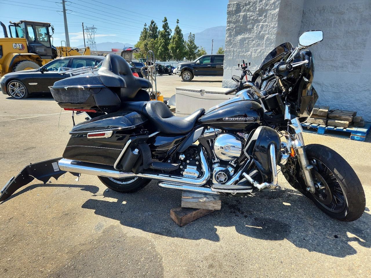 2015 HARLEY-DAVIDSON FL