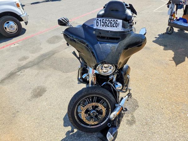 2015 HARLEY-DAVIDSON FL