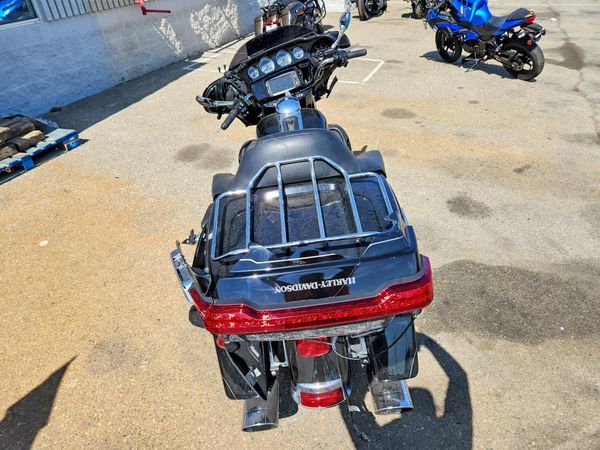 2015 HARLEY-DAVIDSON FL