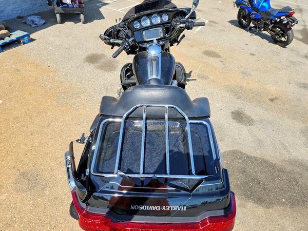 2015 HARLEY-DAVIDSON FL