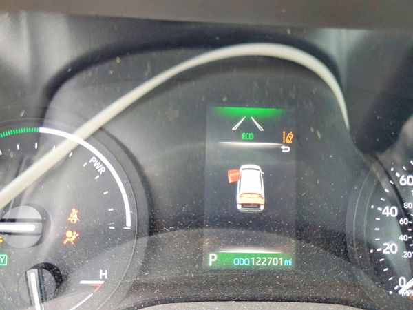 2021 TOYOTA SIENNA LE