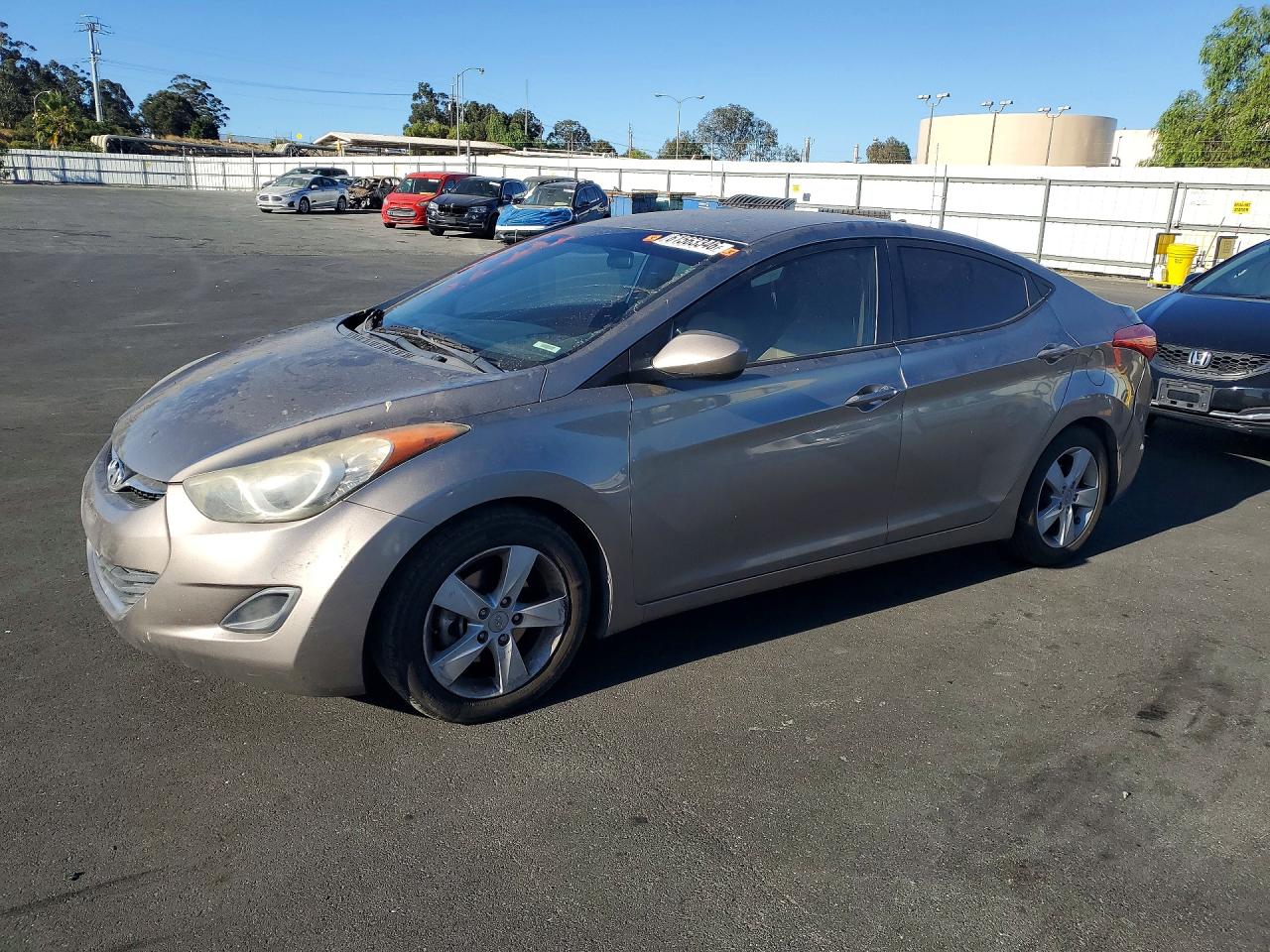 2013 HYUNDAI ELANTRA