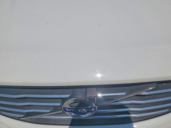 2015 VOLVO XC60 Premier (non R design)