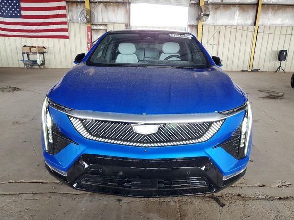 2026 CADILLAC OPTIQ Luxury 1