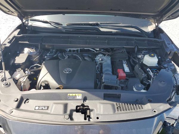 2022 TOYOTA HIGHLANDER L