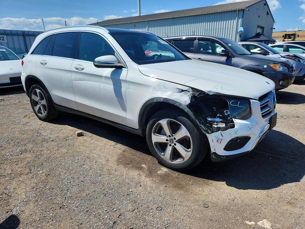 2017 MERCEDES-BENZ GLC GLC300 Base-4M