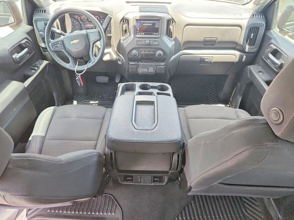 2025 CHEVROLET SILVERADO Custom