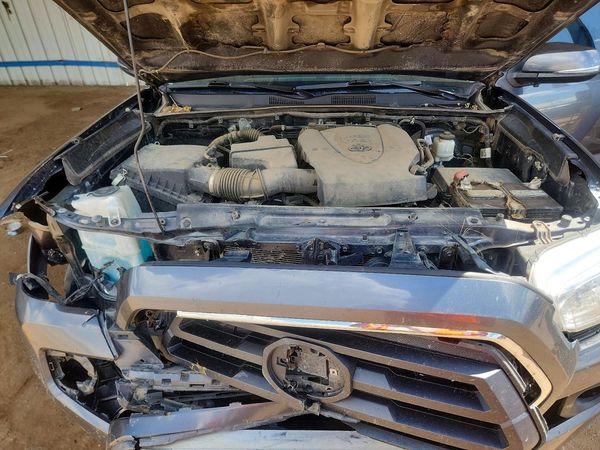 2021 TOYOTA TACOMA SR5