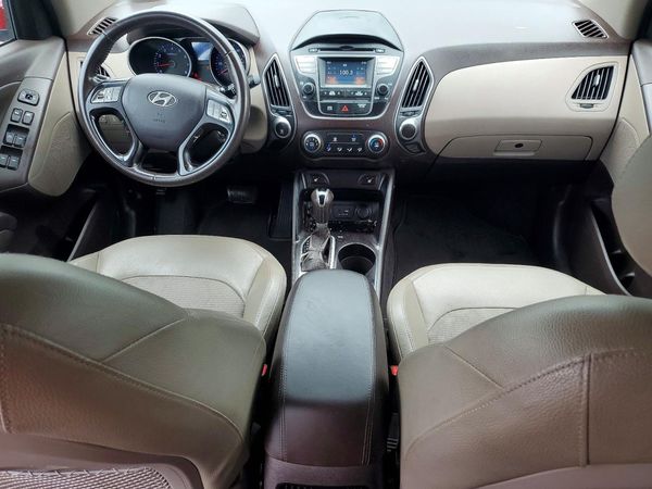 2015 HYUNDAI TUCSON GLS (Middle)